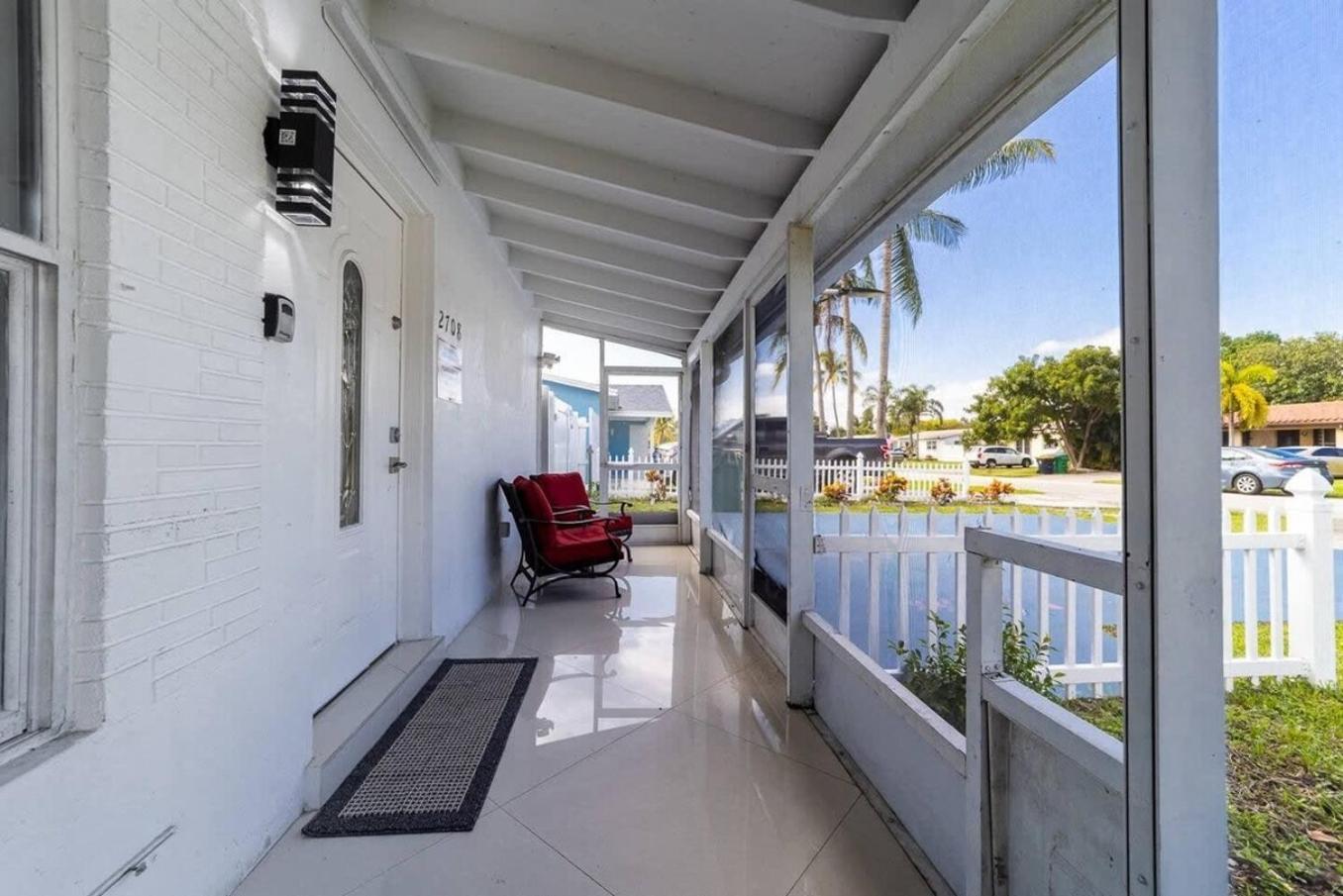 Private Heated Pool Villa In Ftl Near Beach Форт-Лодердейл Экстерьер фото